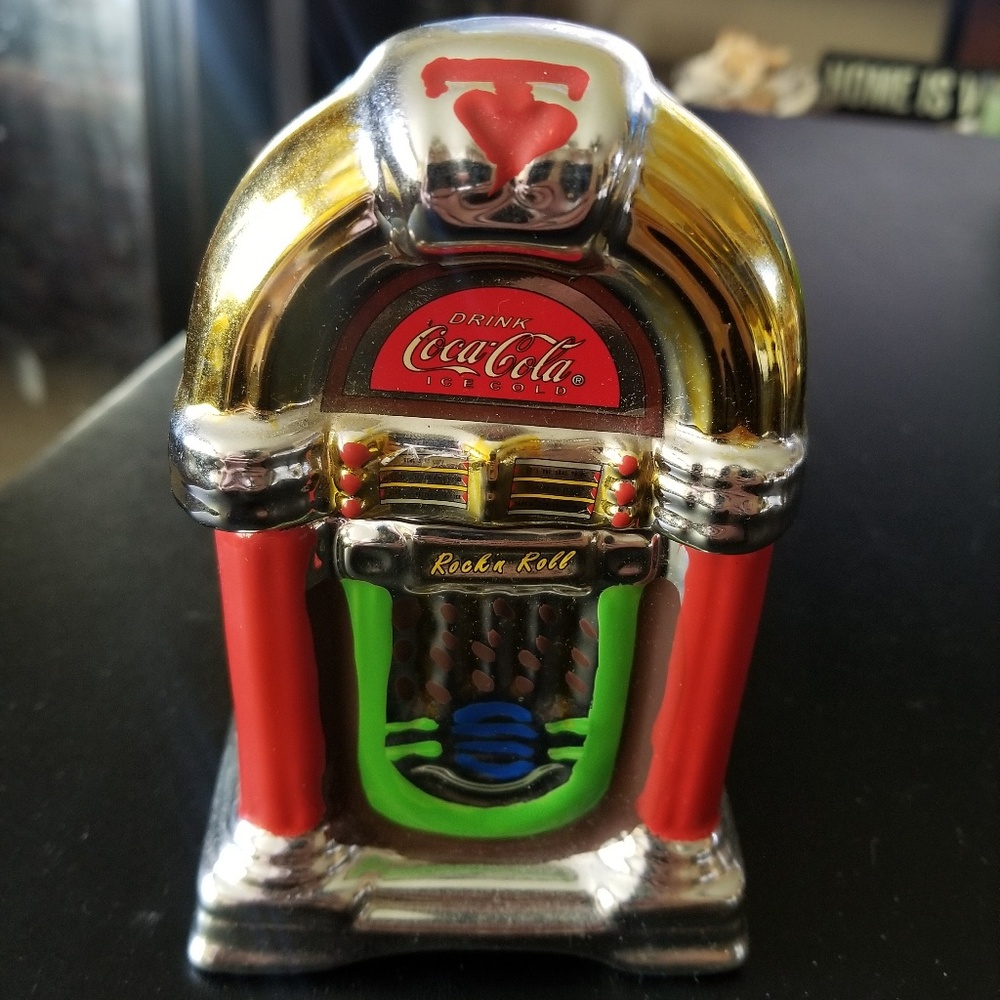 Coca Cola Jukebox Salt & Pepper Shakers